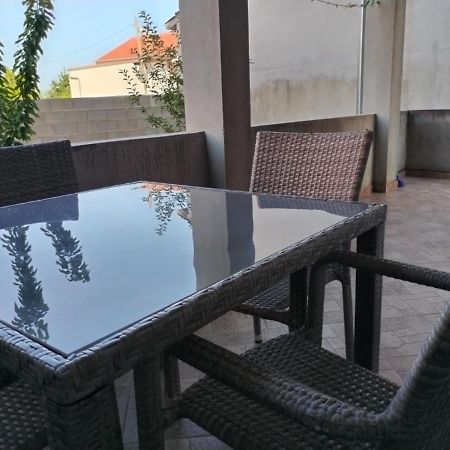 Apartman Kristina Sa Dvije Sobe Биоград-на-Мору Экстерьер фото