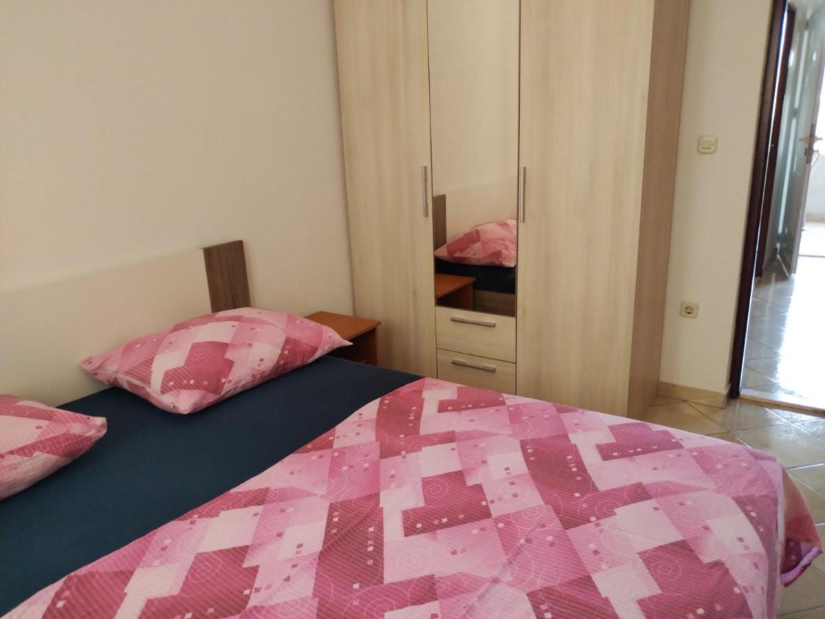 Apartman Kristina Sa Dvije Sobe Биоград-на-Мору Экстерьер фото
